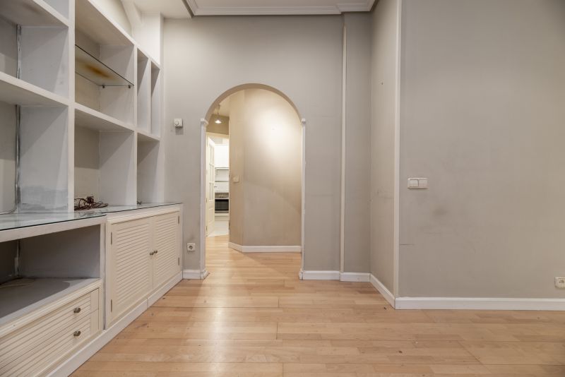 Bookcase Construction in Woodbridge, VA